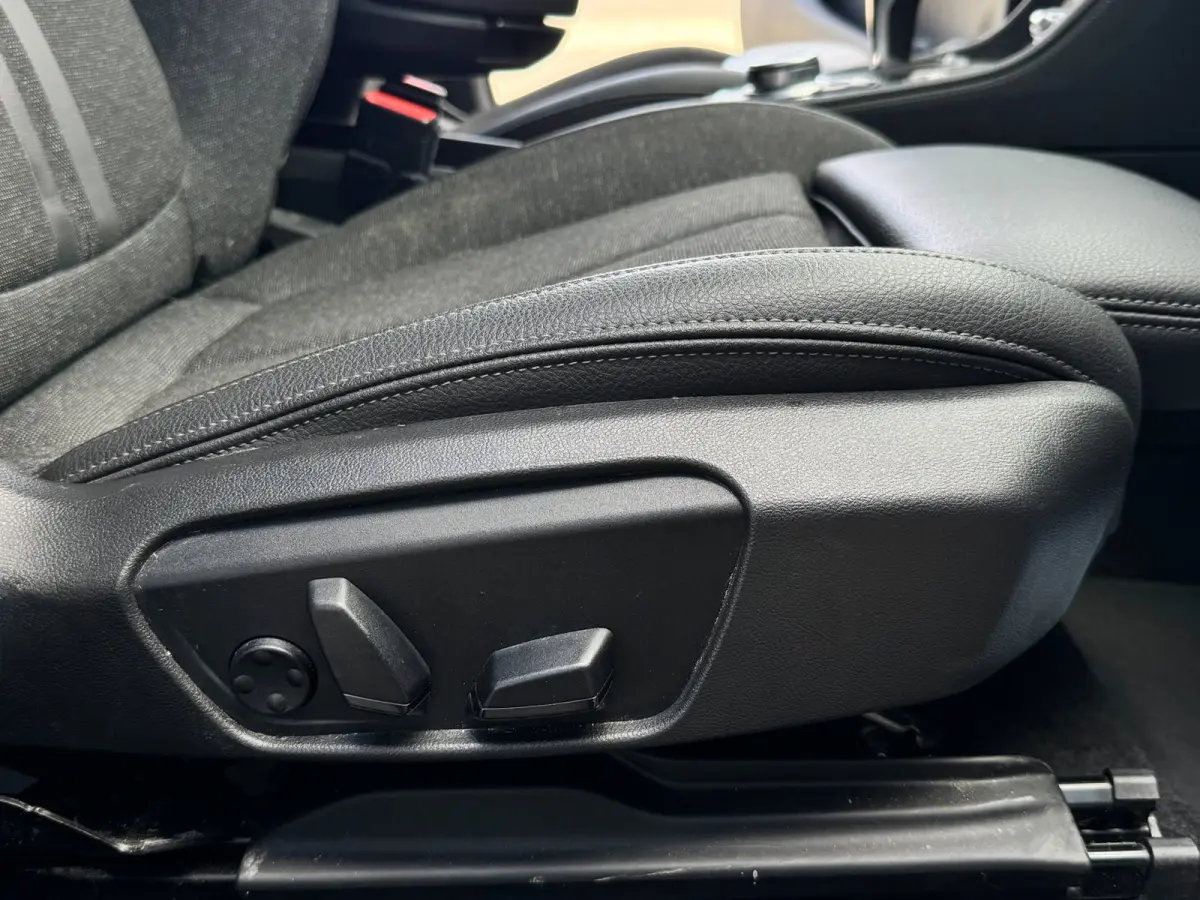 218i 7 persoons | M-Sport | LED | Memory | Navi | Stoelverwarming | Elektr. achterklep