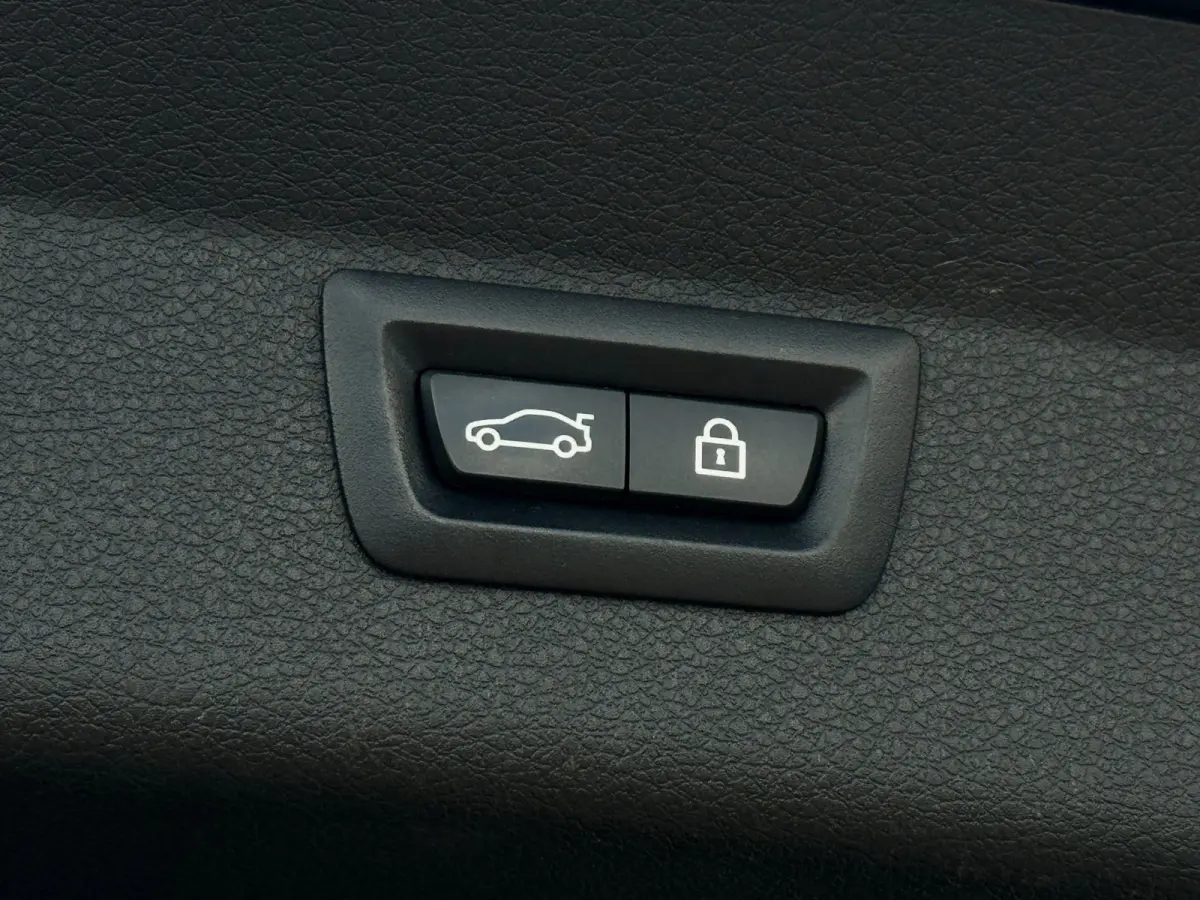 218i 7 persoons | M-Sport | LED | Memory | Navi | Stoelverwarming | Elektr. achterklep
