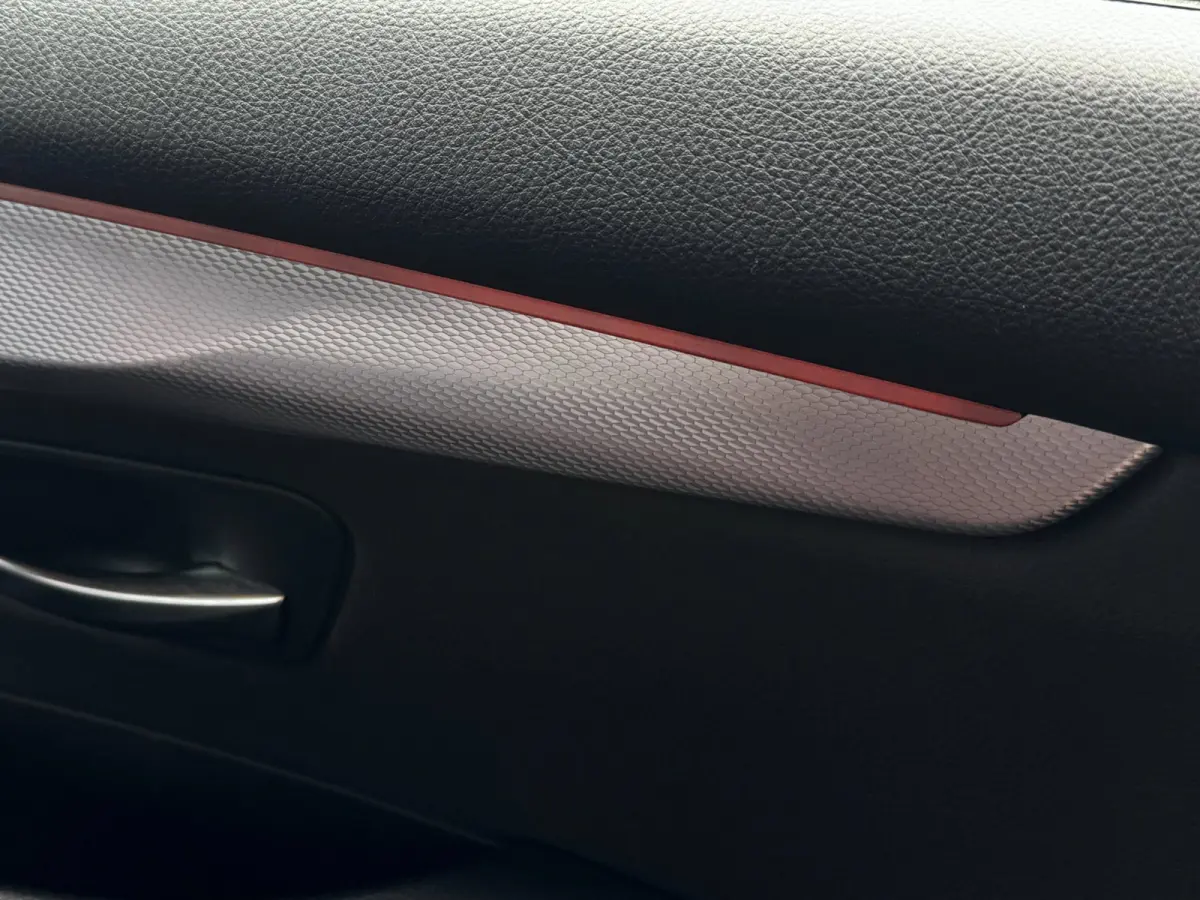 218i 7 persoons | M-Sport | LED | Memory | Navi | Stoelverwarming | Elektr. achterklep