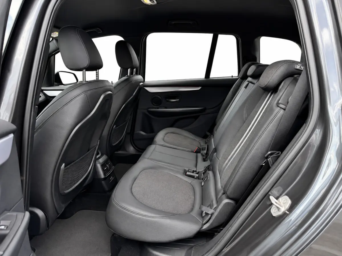 218i 7 persoons | M-Sport | LED | Memory | Navi | Stoelverwarming | Elektr. achterklep