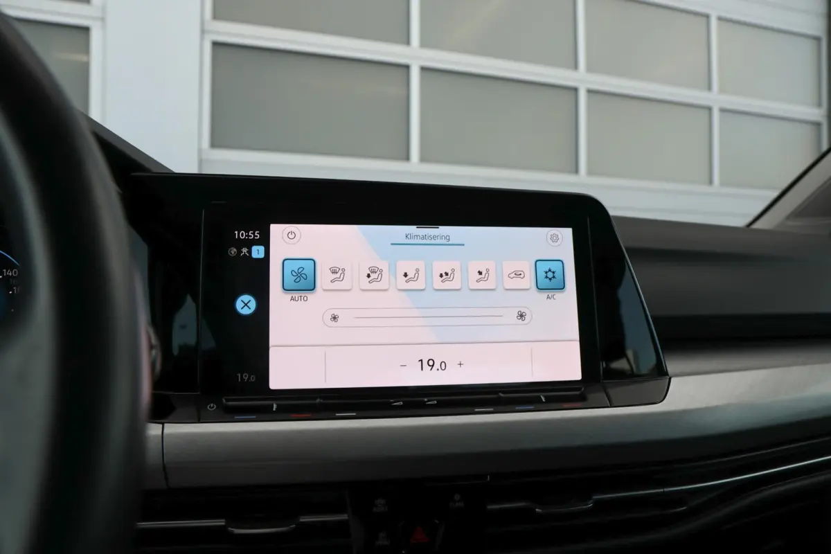 1.0 eTSI 110pk DSG Life | Navigatie | App Connect | Parkeersensoren | All-Season Banden