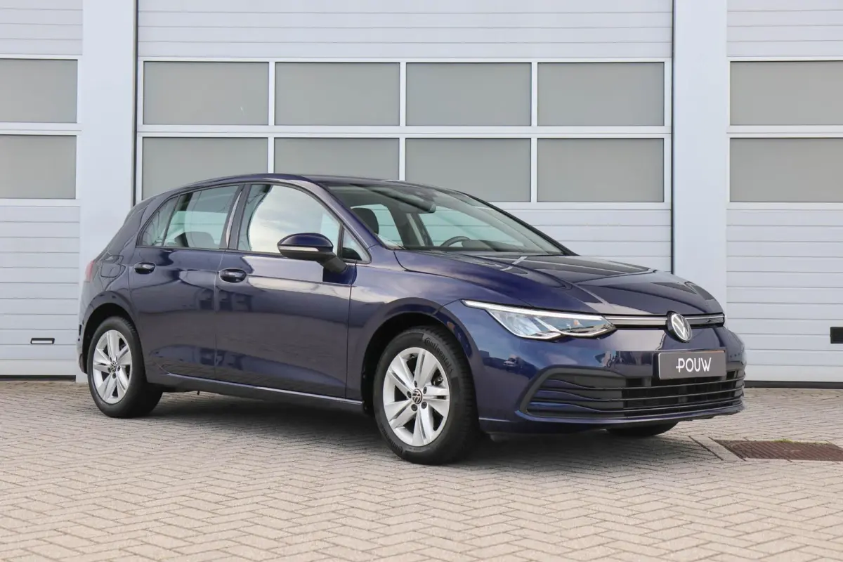 1.0 eTSI 110pk DSG Life | Navigatie | App Connect | Parkeersensoren | All-Season Banden