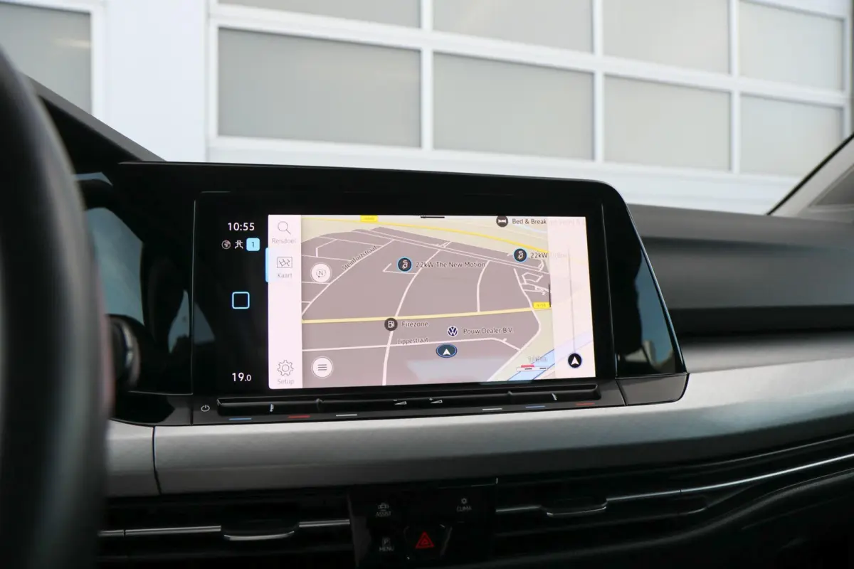 1.0 eTSI 110pk DSG Life | Navigatie | App Connect | Parkeersensoren | All-Season Banden