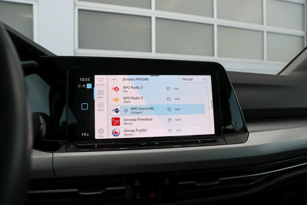 1.0 eTSI 110pk DSG Life | Navigatie | App Connect | Parkeersensoren | All-Season Banden
