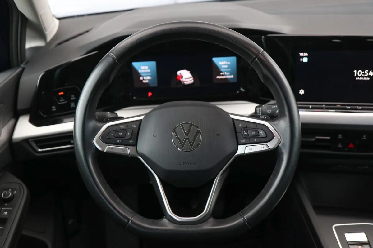 1.0 eTSI 110pk DSG Life | Navigatie | App Connect | Parkeersensoren | All-Season Banden