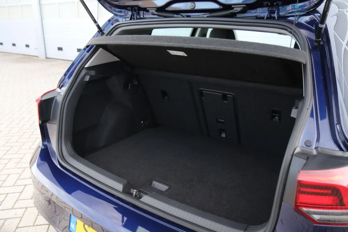 1.0 eTSI 110pk DSG Life | Navigatie | App Connect | Parkeersensoren | All-Season Banden
