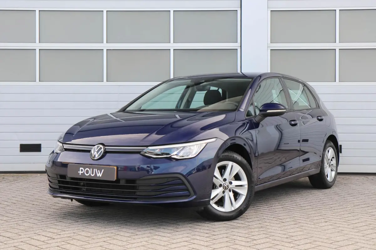 1.0 eTSI 110pk DSG Life | Navigatie | App Connect | Parkeersensoren | All-Season Banden