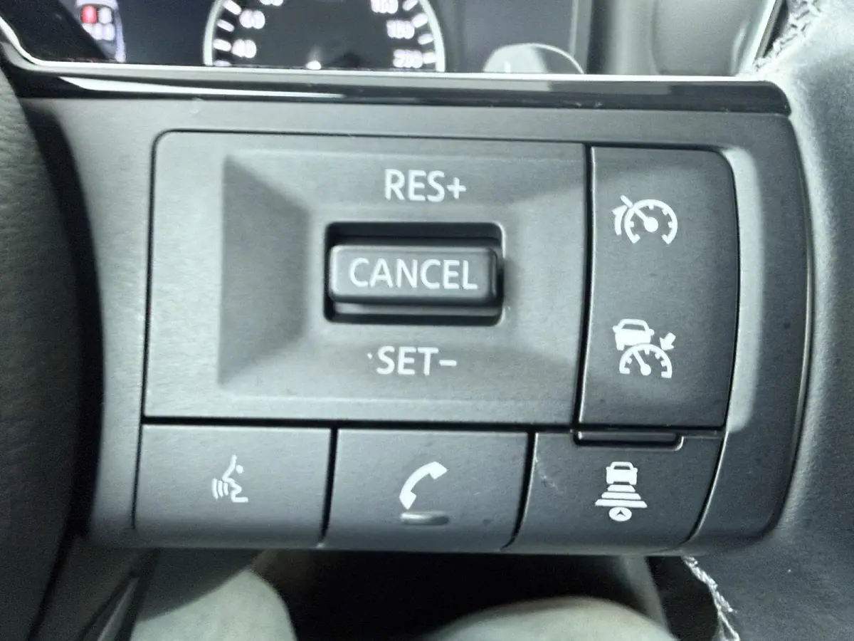 1.3 MHEV Xtronic Acenta | AUTOMAAT | Trekhaak |