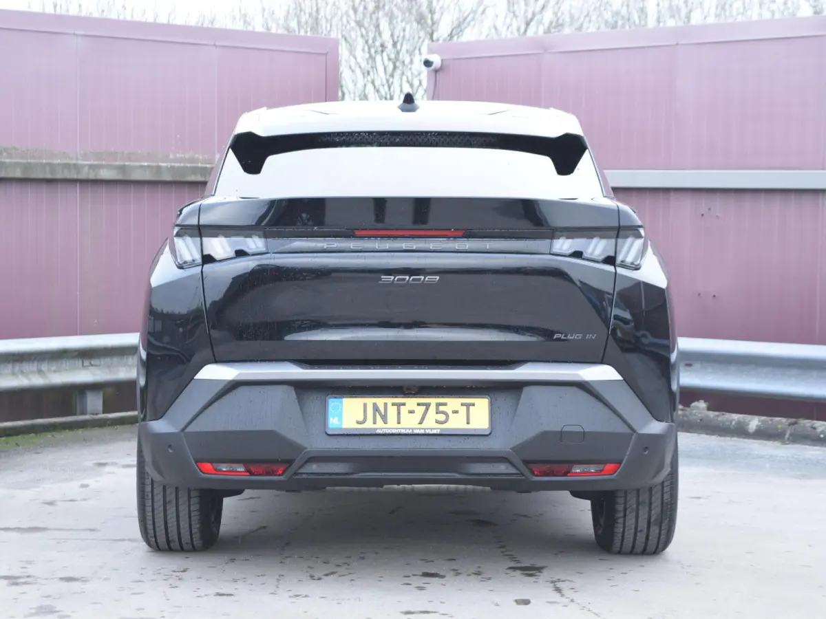 1.6 plug-in Hybrid 195 Allure | 195PK | NAVI | PARKEERSENSOREN MET CAMERA | AFN TREKHAAK