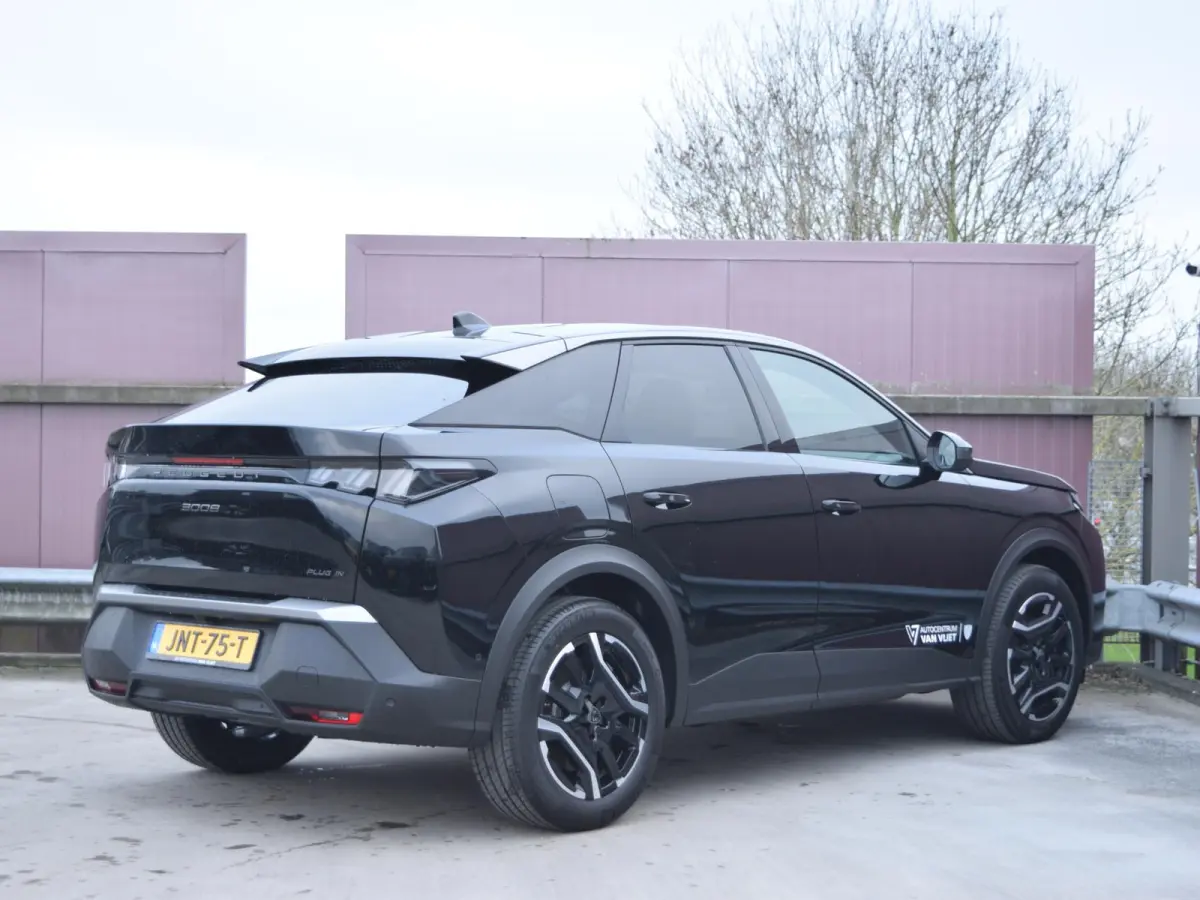1.6 plug-in Hybrid 195 Allure | 195PK | NAVI | PARKEERSENSOREN MET CAMERA | AFN TREKHAAK
