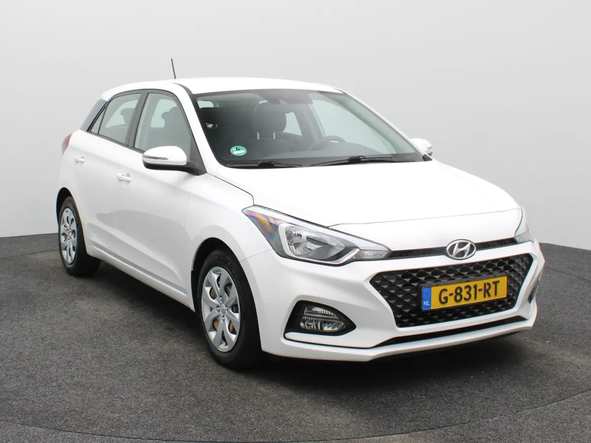 1.0 T-GDI Comfort | Automaat | Stoelverwarming voor | Navigatie | Airco | | Achteruitrijcamera | Achteruitrijcamera standaard | Airco (automatisch)