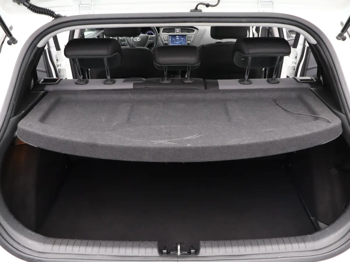 1.0 T-GDI Comfort | Automaat | Stoelverwarming voor | Navigatie | Airco | | Achteruitrijcamera | Achteruitrijcamera standaard | Airco (automatisch)