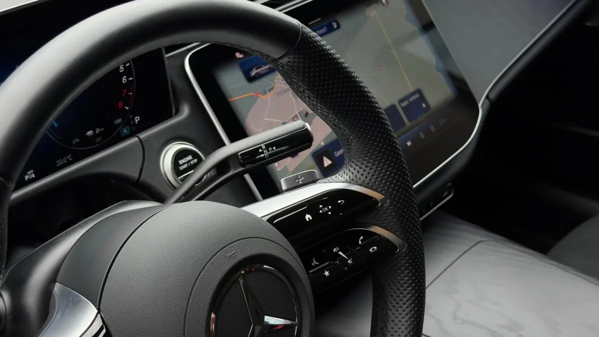 313pk 300e AMG Line | AMG-Styling | 360 Camera | Burmeister Audio | Stoelventilatie | Adaptive Cruise met Stuurhulp | Elektrisch panoramadak | Leder |