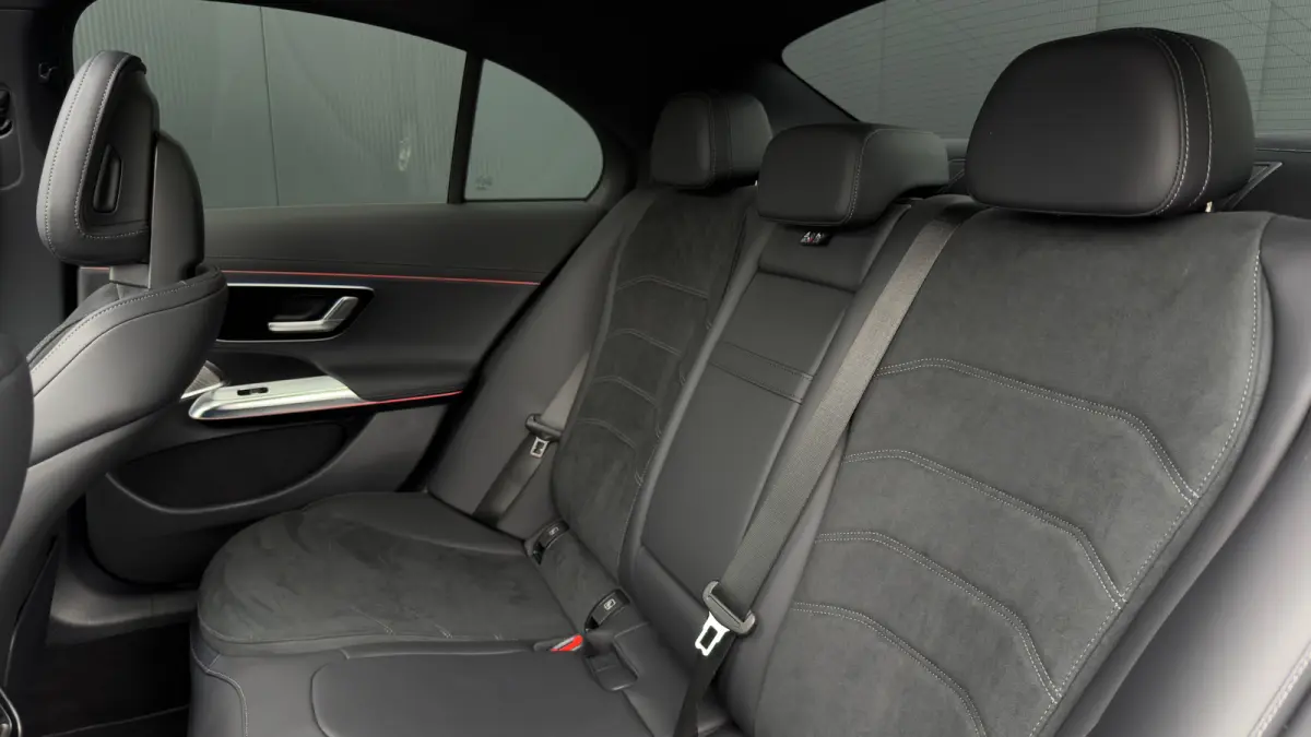 313pk 300e AMG Line | AMG-Styling | 360 Camera | Burmeister Audio | Stoelventilatie | Adaptive Cruise met Stuurhulp | Elektrisch panoramadak | Leder |