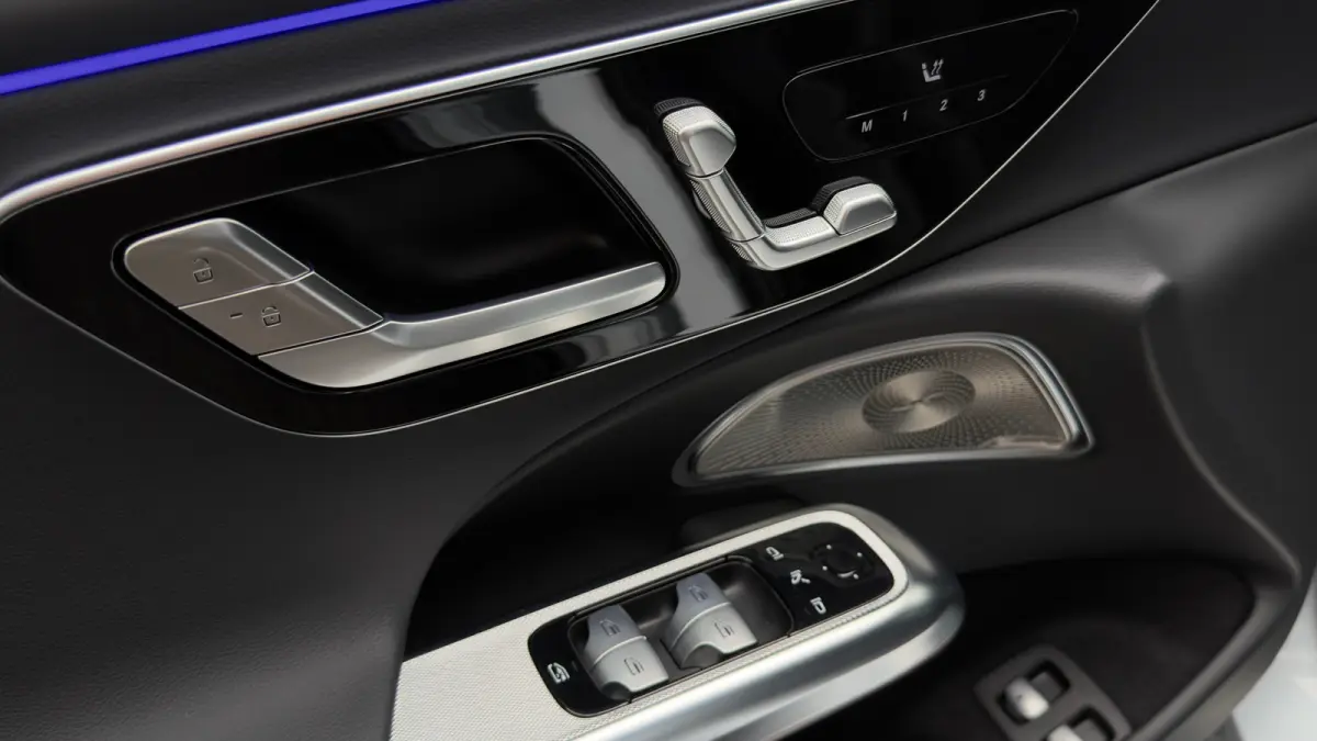313pk 300e AMG Line | AMG-Styling | 360 Camera | Burmeister Audio | Stoelventilatie | Adaptive Cruise met Stuurhulp | Elektrisch panoramadak | Leder |