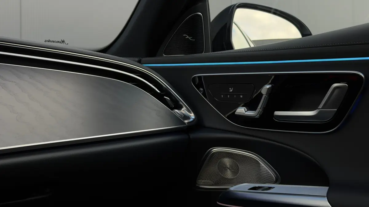 313pk 300e AMG Line | AMG-Styling | 360 Camera | Burmeister Audio | Stoelventilatie | Adaptive Cruise met Stuurhulp | Elektrisch panoramadak | Leder |