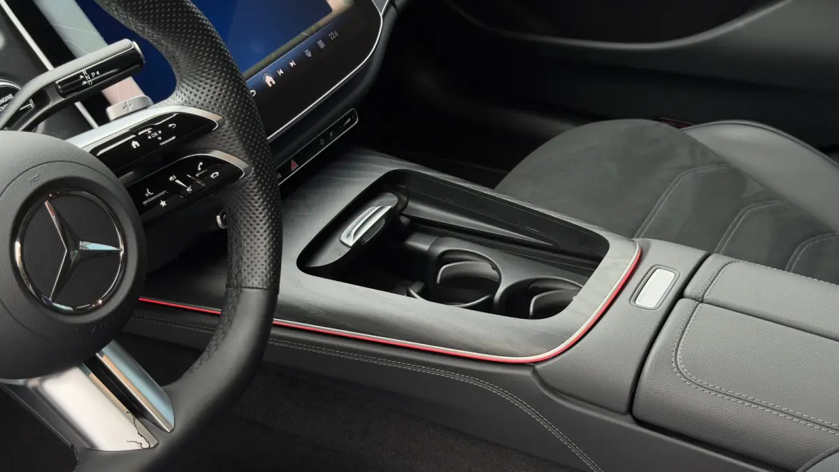 313pk 300e AMG Line | AMG-Styling | 360 Camera | Burmeister Audio | Stoelventilatie | Adaptive Cruise met Stuurhulp | Elektrisch panoramadak | Leder |