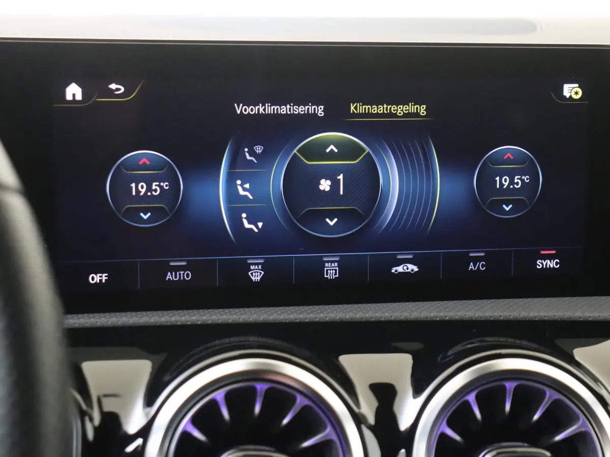 250 e AMG Line / Stoelverwarming / Trekhaak / Achteruitrijcamera /