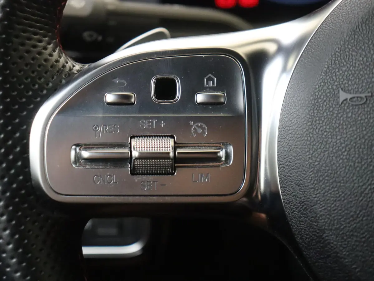 250 e AMG Line / Stoelverwarming / Trekhaak / Achteruitrijcamera /
