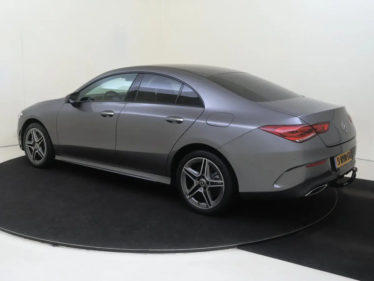 250 e AMG Line / Stoelverwarming / Trekhaak / Achteruitrijcamera /