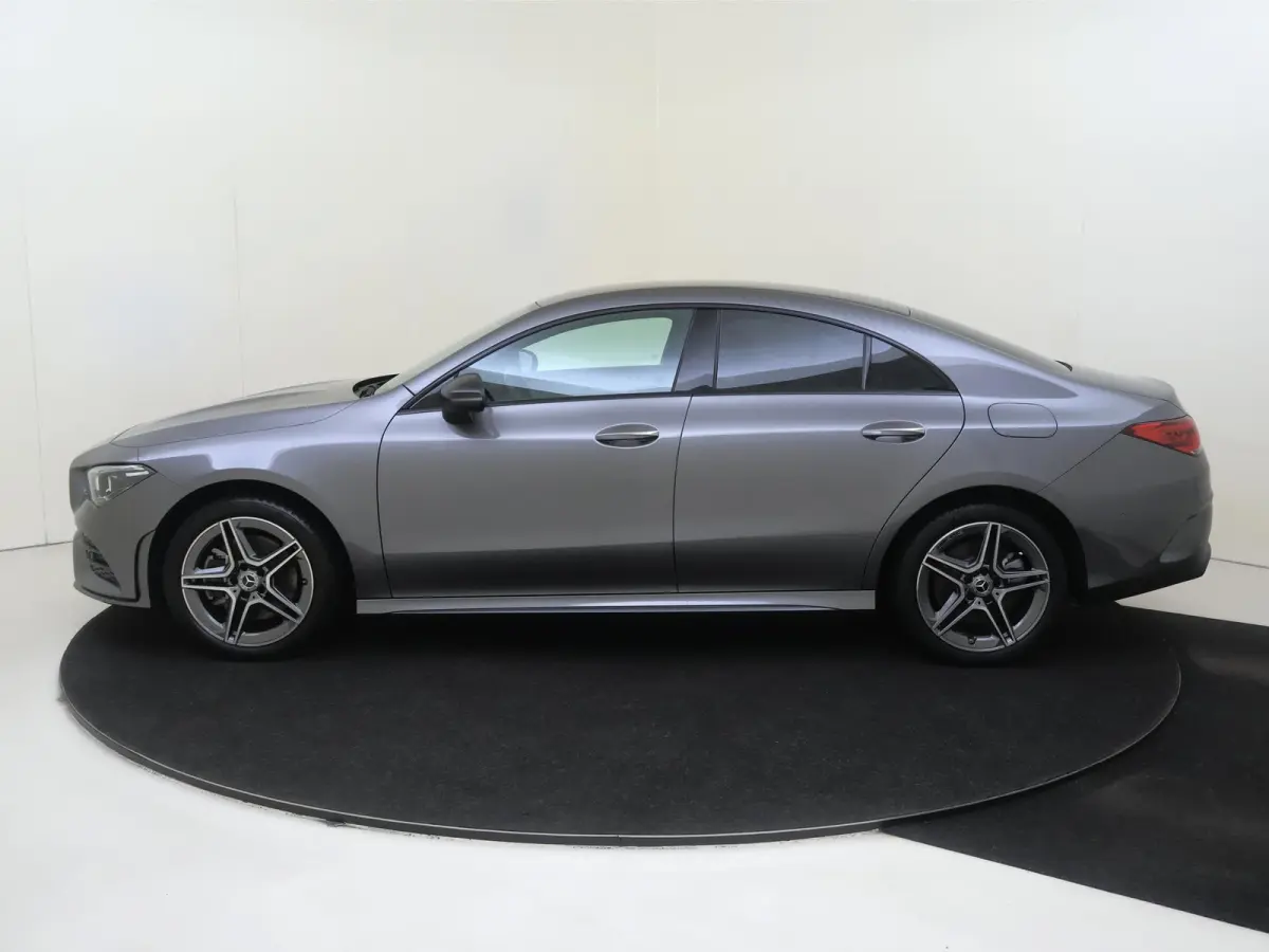 250 e AMG Line / Stoelverwarming / Trekhaak / Achteruitrijcamera /