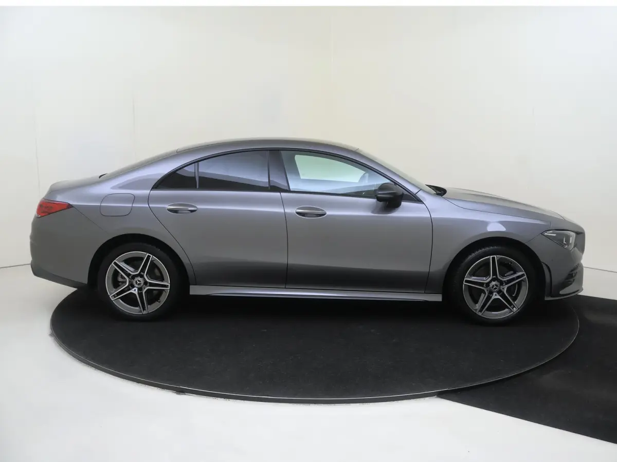 250 e AMG Line / Stoelverwarming / Trekhaak / Achteruitrijcamera /