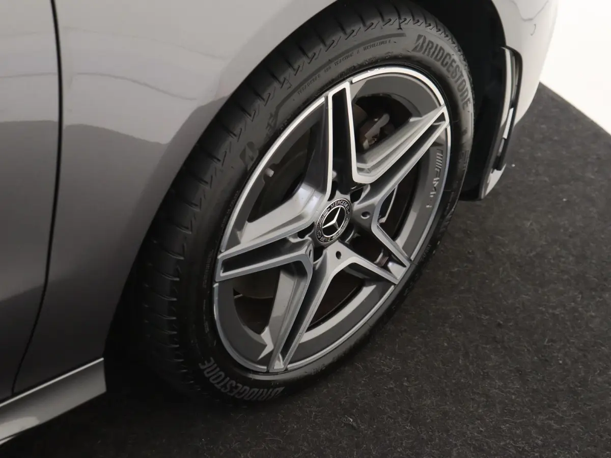 250 e AMG Line / Stoelverwarming / Trekhaak / Achteruitrijcamera /