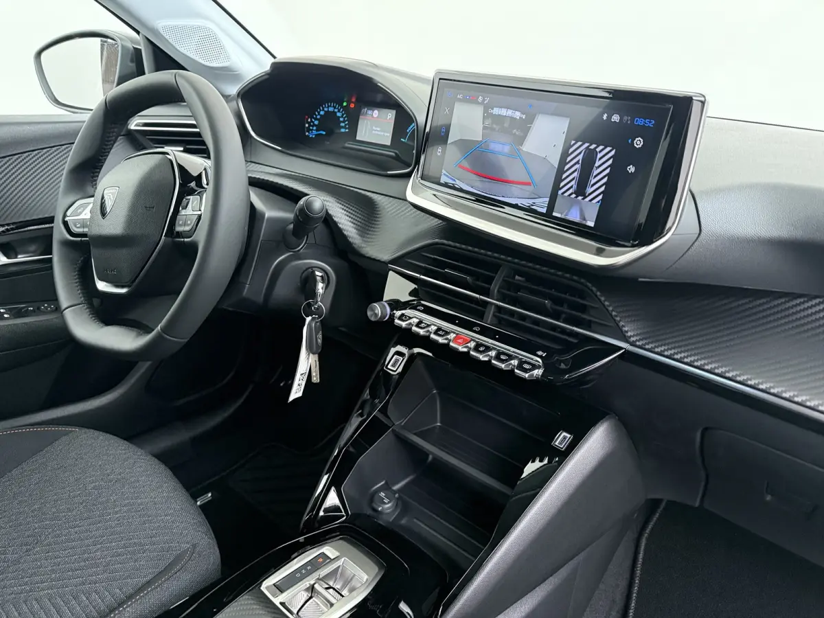 | Demo Deal | 1.2 Hybrid 110 e-DCS6 Business | Automatische verlichting | Elektrische parkeerrem | Extra getinte achterste zijruiten en achterruit
