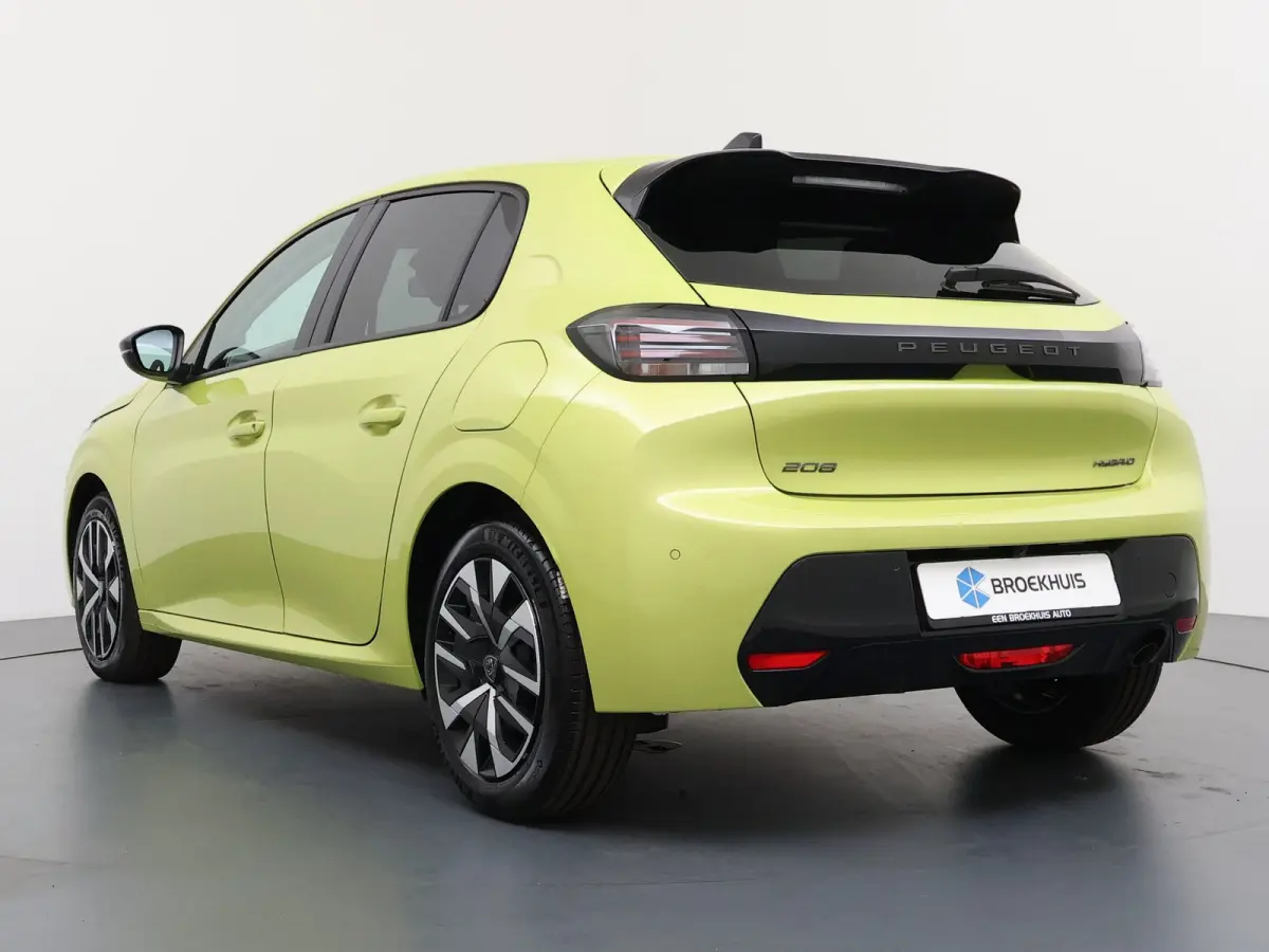 | Demo Deal | 1.2 Hybrid 110 e-DCS6 Business | Automatische verlichting | Elektrische parkeerrem | Extra getinte achterste zijruiten en achterruit