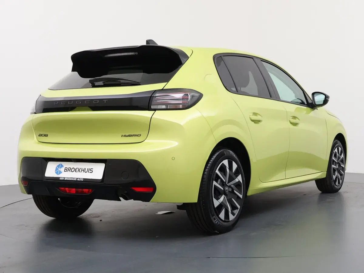 | Demo Deal | 1.2 Hybrid 110 e-DCS6 Business | Automatische verlichting | Elektrische parkeerrem | Extra getinte achterste zijruiten en achterruit