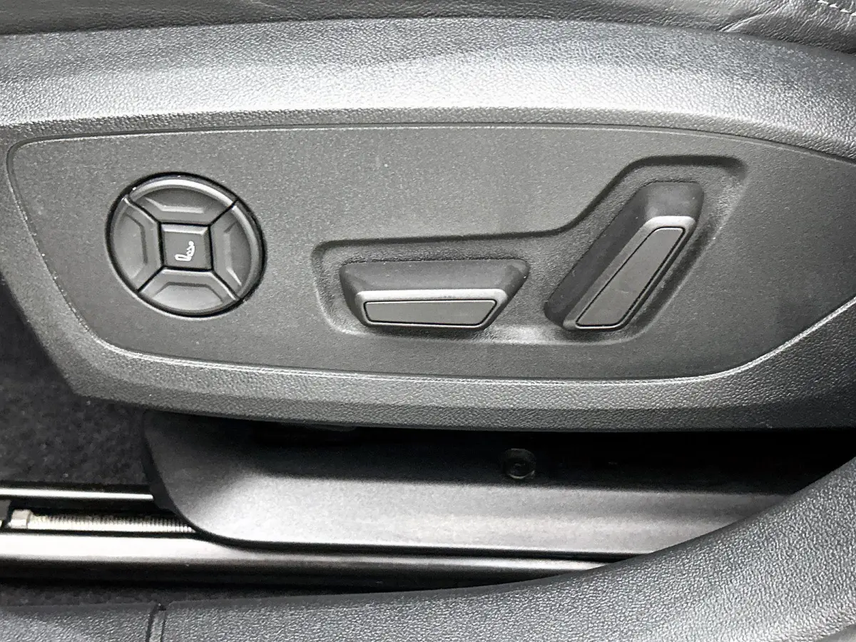 45 TFSI e S edition Competition | Automaat | Apple Carplay / Android Auto | Elektrisch Verstelbare Bestuurdersstoel | Massage | Sfeerverlichting | Elektrische Achterklep | Stoelverwarming | 
