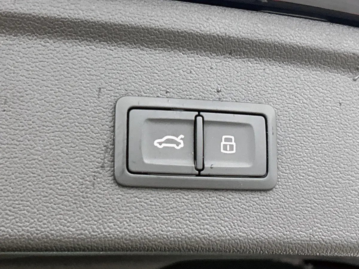 45 TFSI e S edition Competition | Automaat | Apple Carplay / Android Auto | Elektrisch Verstelbare Bestuurdersstoel | Massage | Sfeerverlichting | Elektrische Achterklep | Stoelverwarming | 