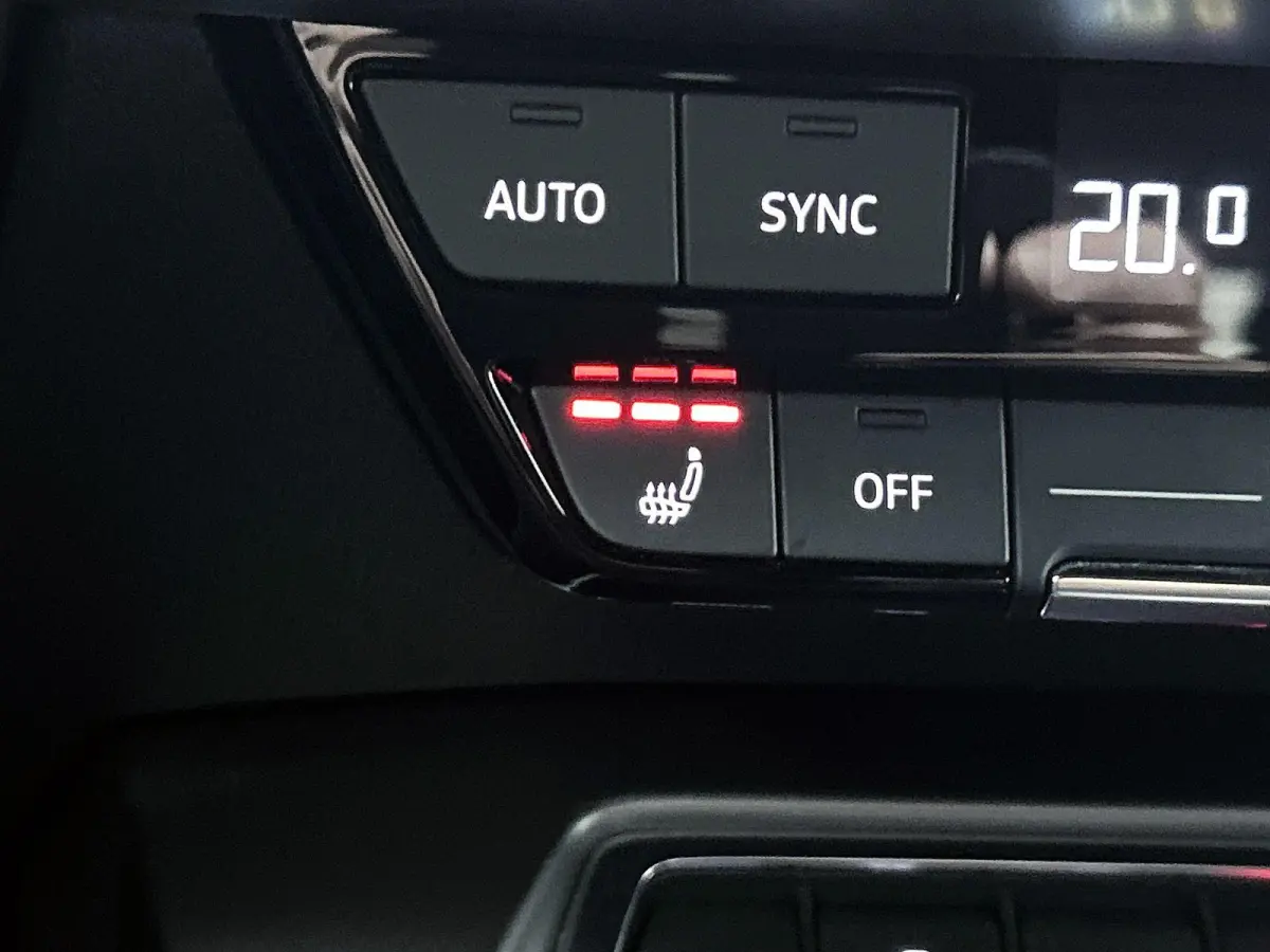 45 TFSI e S edition Competition | Automaat | Apple Carplay / Android Auto | Elektrisch Verstelbare Bestuurdersstoel | Massage | Sfeerverlichting | Elektrische Achterklep | Stoelverwarming | 