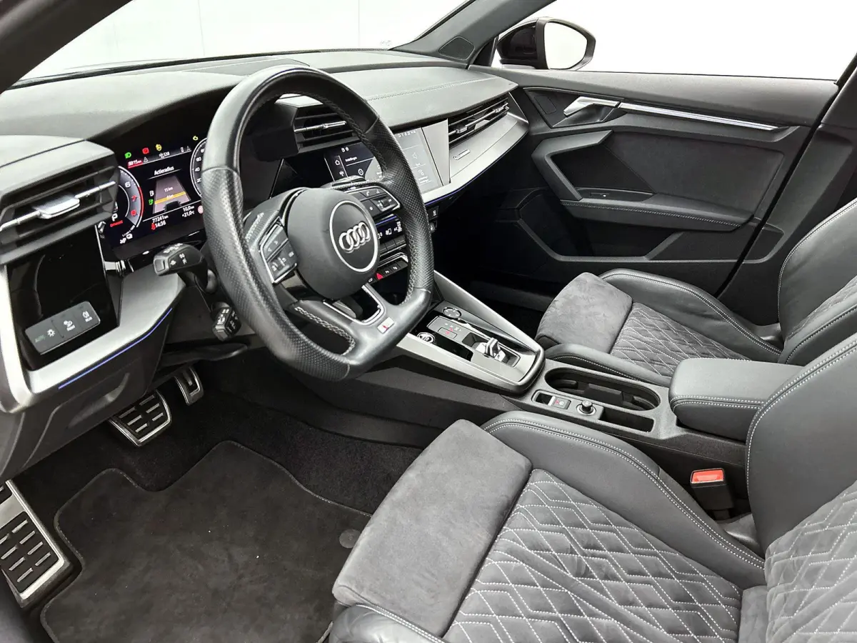 45 TFSI e S edition Competition | Automaat | Apple Carplay / Android Auto | Elektrisch Verstelbare Bestuurdersstoel | Massage | Sfeerverlichting | Elektrische Achterklep | Stoelverwarming | 