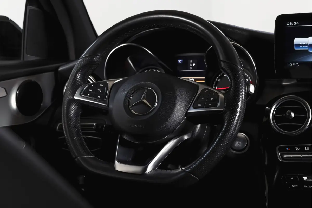 250 4MATIC 211 PK Premium AMG Line | S/K-Panodak | Cruise | Stoelverw. | PDC | Camera | App. Connect | ECC | LM 21" |