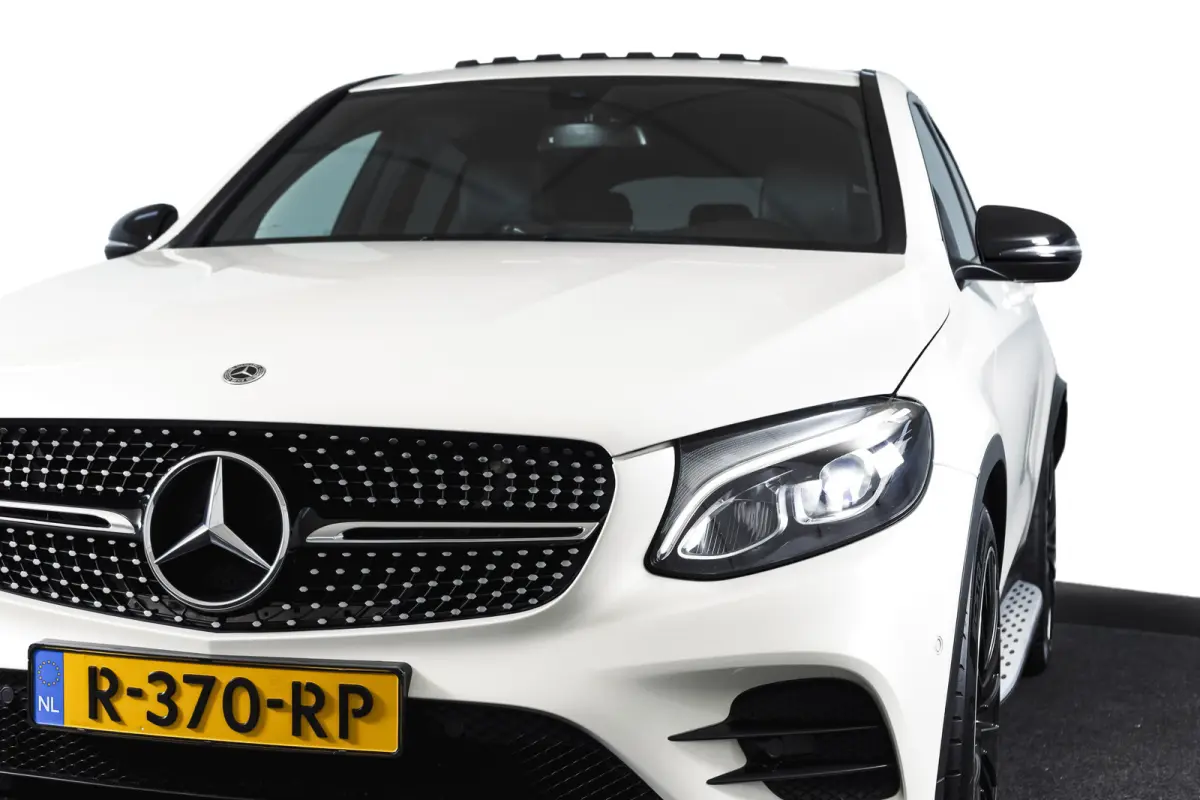 250 4MATIC 211 PK Premium AMG Line | S/K-Panodak | Cruise | Stoelverw. | PDC | Camera | App. Connect | ECC | LM 21" |