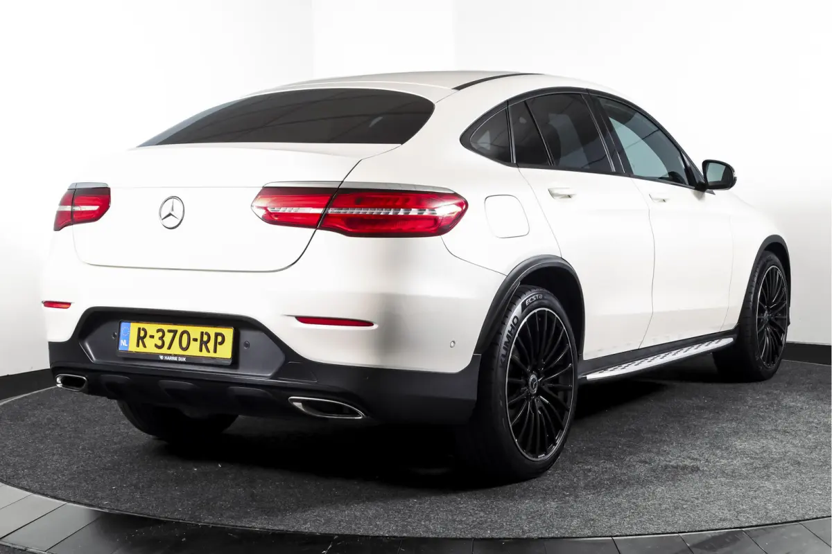 250 4MATIC 211 PK Premium AMG Line | S/K-Panodak | Cruise | Stoelverw. | PDC | Camera | App. Connect | ECC | LM 21" |