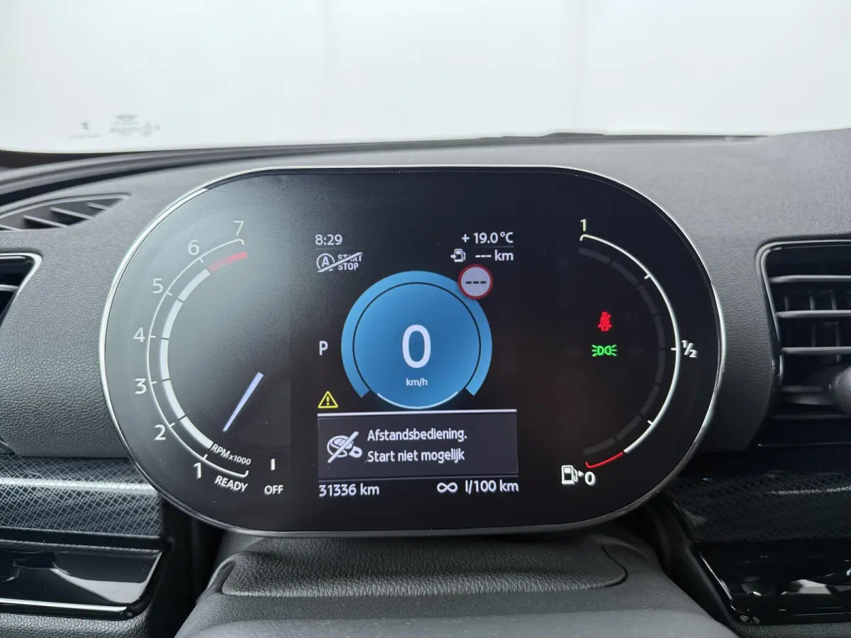 Cooper | Cruise control | Keyless entry | Led koplamen | Achteruitrijcamera | Stoelverwarming