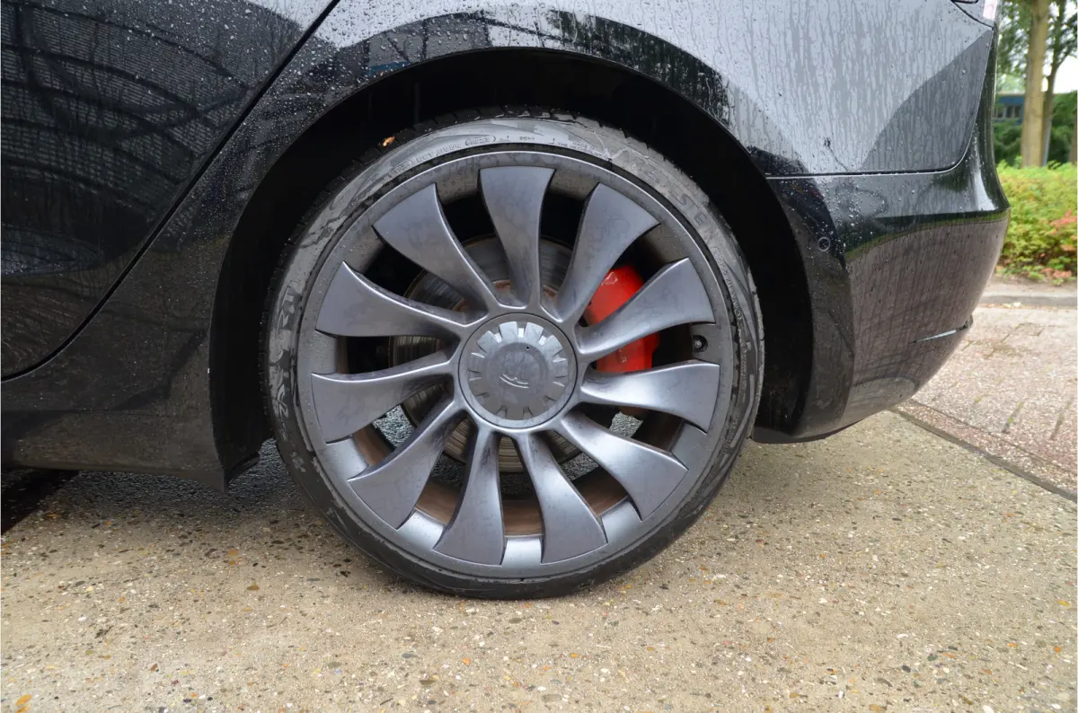 Performance AWD 75 kWh AutoPilot3.0, Warmtepomp