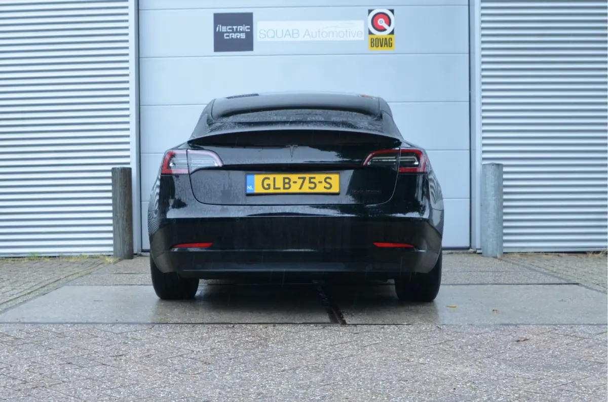 Performance AWD 75 kWh AutoPilot3.0, Warmtepomp