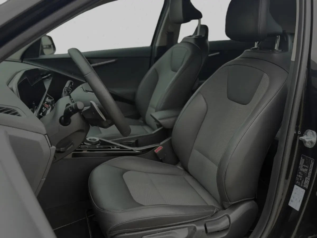 DynamicLine 64.8 kWh SOH 99% (NL-auto, 1e Eig, Dealer OndH, Navi, Carplay, Camera, ParkeerS, Lane Assist, ActiveC, Etc