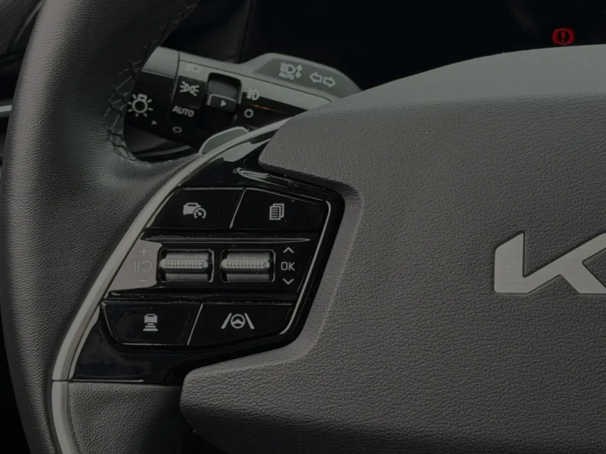DynamicLine 64.8 kWh SOH 99% (NL-auto, 1e Eig, Dealer OndH, Navi, Carplay, Camera, ParkeerS, Lane Assist, ActiveC, Etc