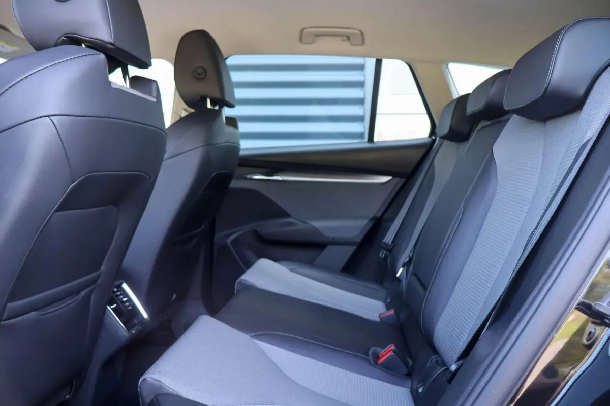 60 180pk | SoH 94% | Navigatie | Camera | Apple Carplay / Android Auto | Cruise Control
