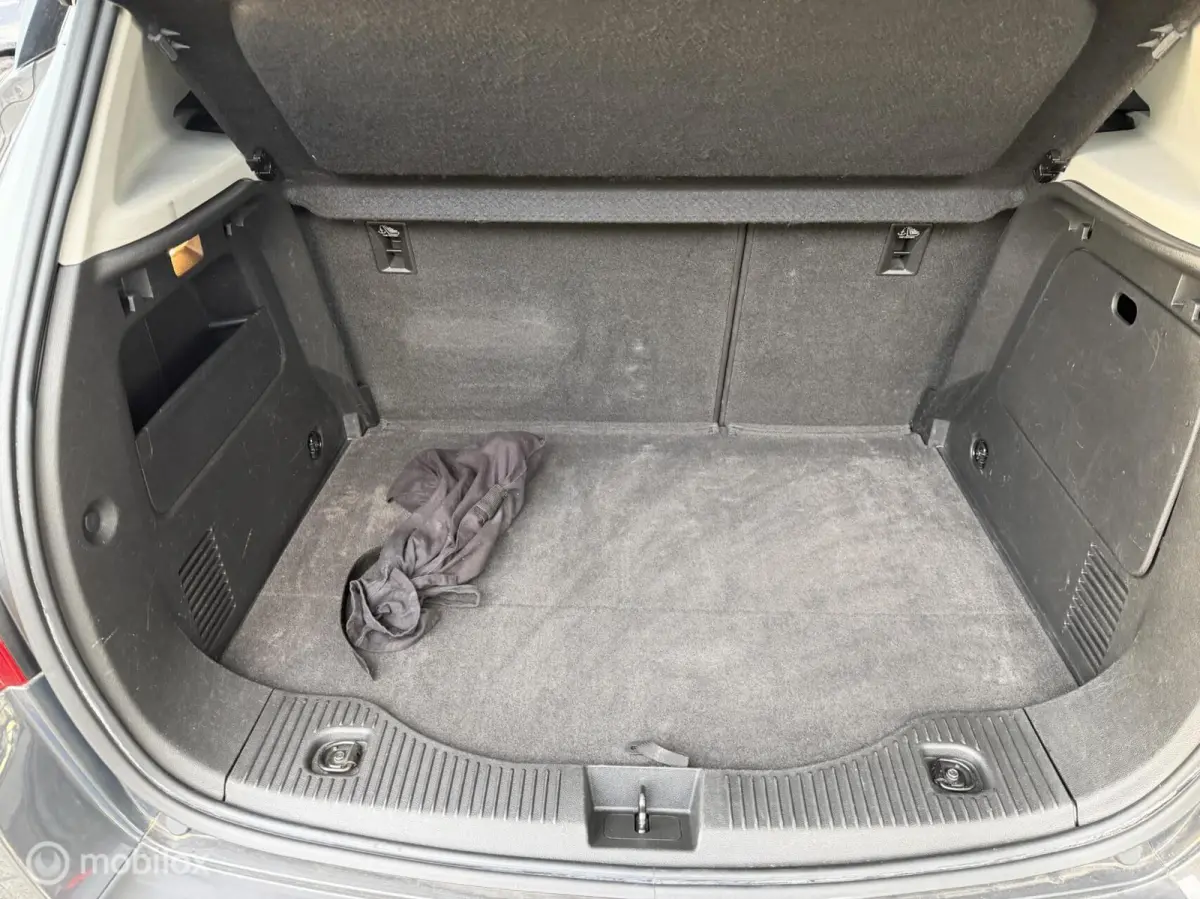 1.4 T Innovation sport 17 inch trekh navi 1ste eigenaar