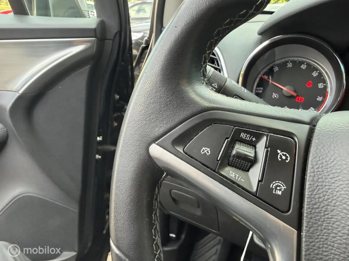 1.4 T Innovation sport 17 inch trekh navi 1ste eigenaar