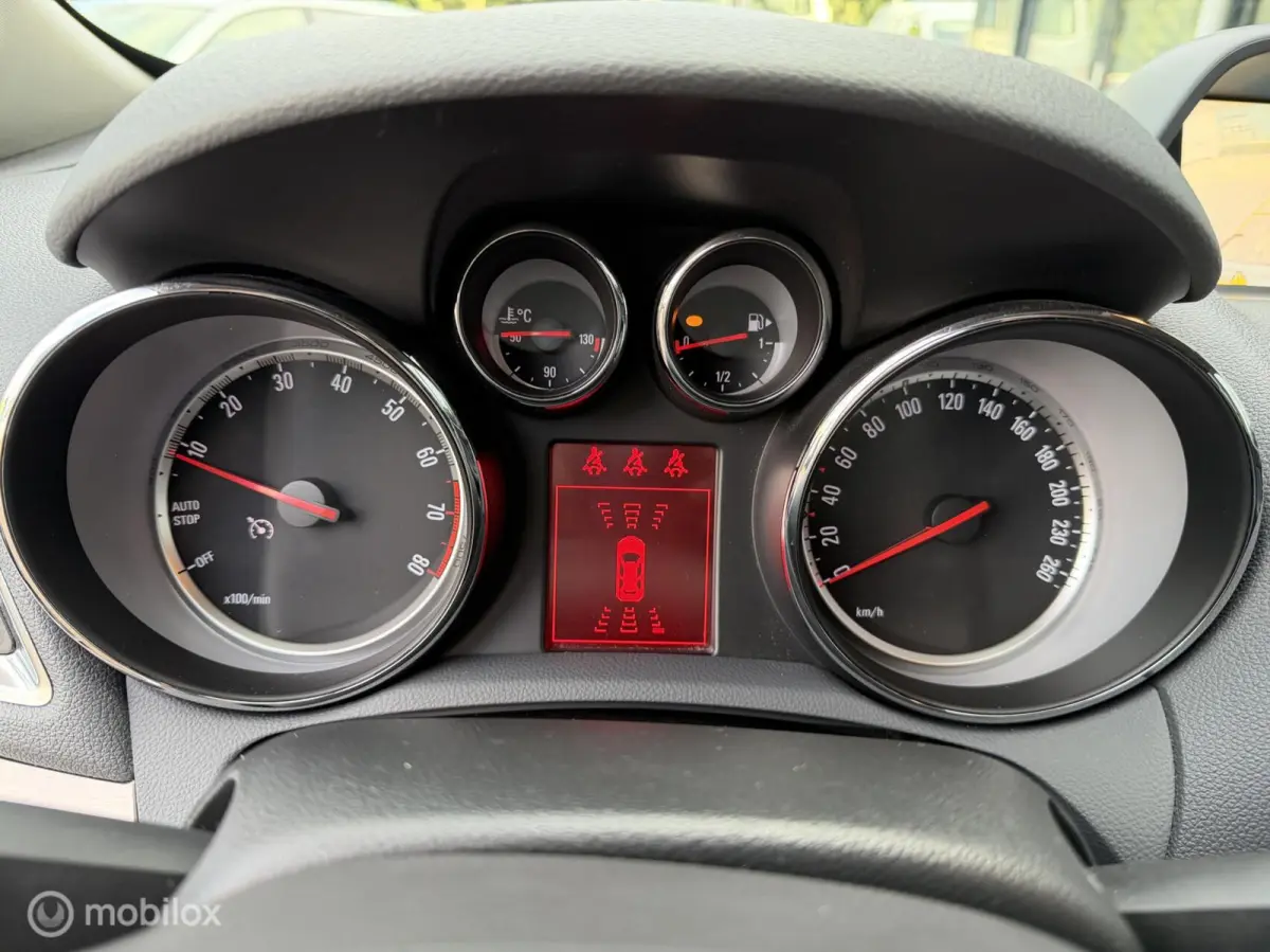 1.4 T Innovation sport 17 inch trekh navi 1ste eigenaar