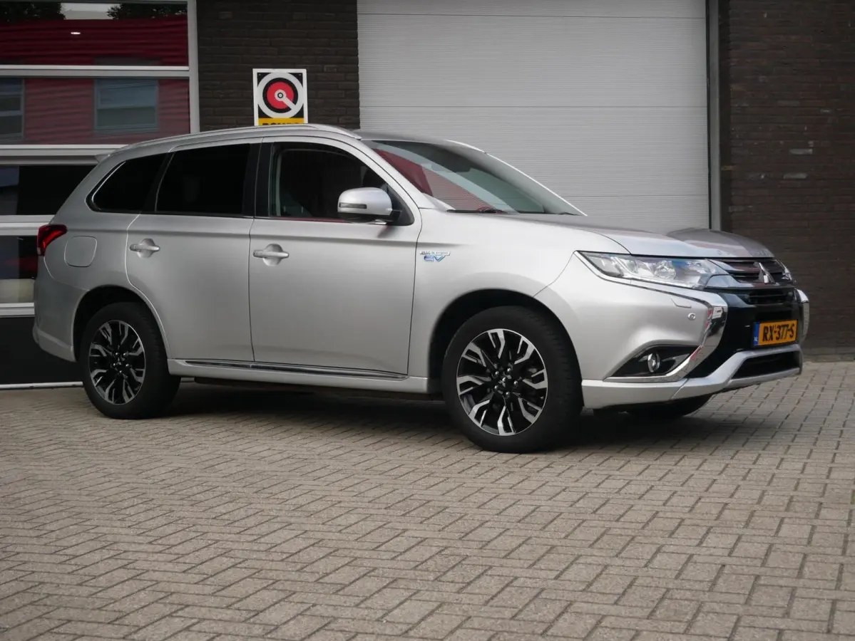 2.0 PHEV Premium Trekhaak| Camera| NAP