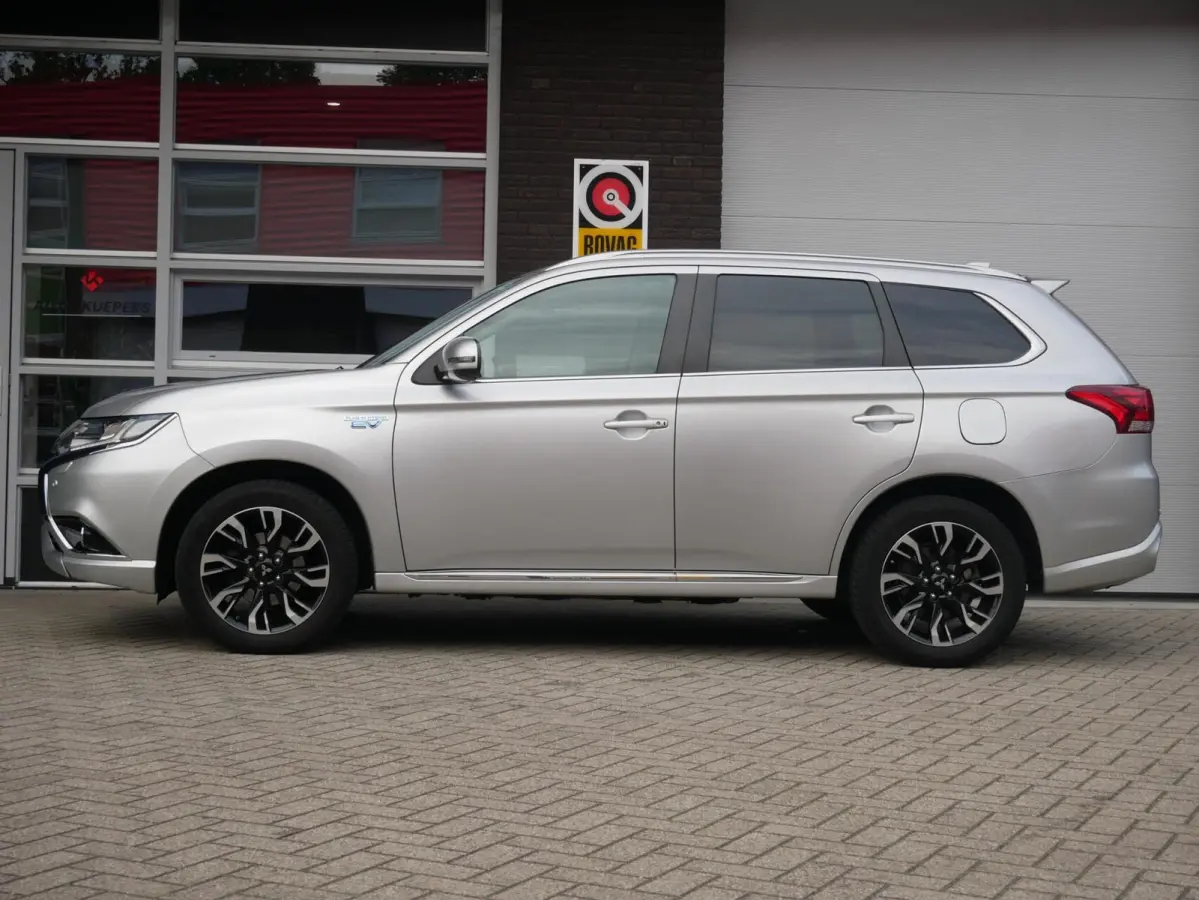 2.0 PHEV Premium Trekhaak| Camera| NAP