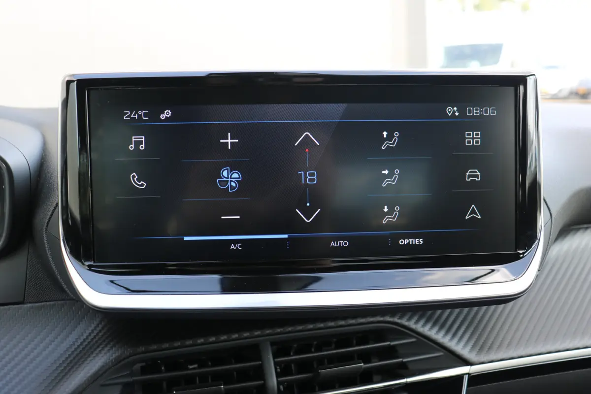 1.2 Hybrid 136 Style | Airco | Parkeersensoren achter | LED Koplampen | Cruise control | DAB |