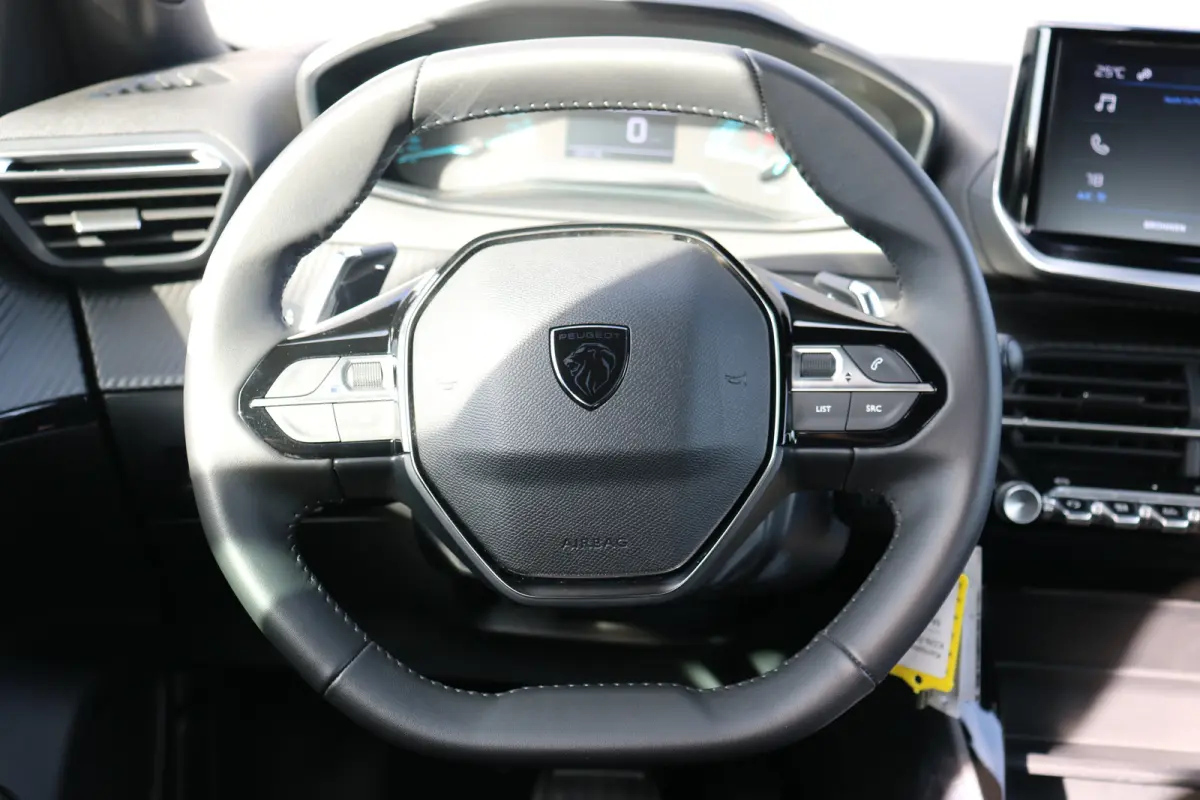 1.2 Hybrid 136 Style | Airco | Parkeersensoren achter | LED Koplampen | Cruise control | DAB |